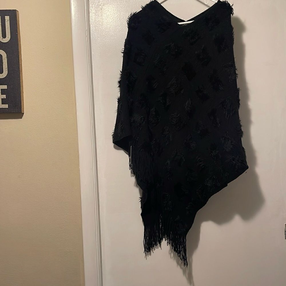NWT Vitalia shrug